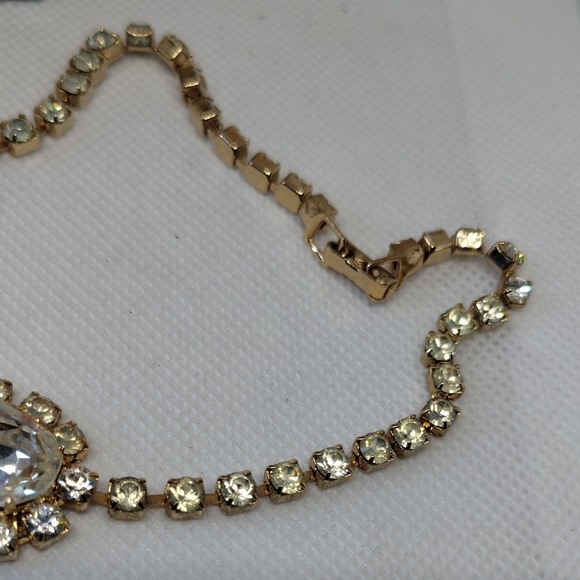Vintage Crystal Gold tone Necklace and Earring Bridal Set - Picture 6 of 9